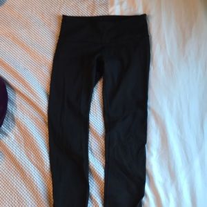 Black lulu lemon leggings